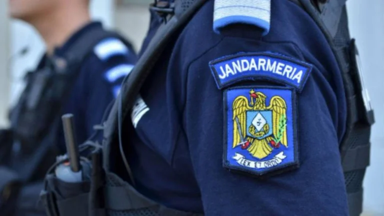 Defilare in bataie de joc a Jandarmeriei Române la Cluj VIDEO